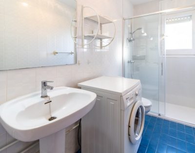 CAP RAS 03 – Appartement au dernier étage avec vue sur mer
