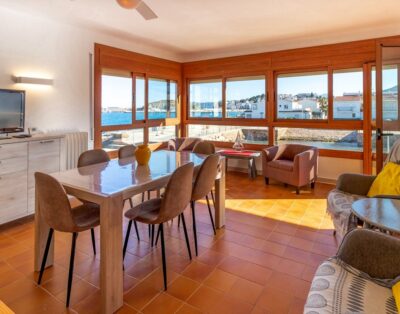 SANT CARLES 21 – Apartament amb vistes al mar i al port