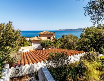 GRIFEU 06 –Appartement lumineux avec terrasse et vue sur mer