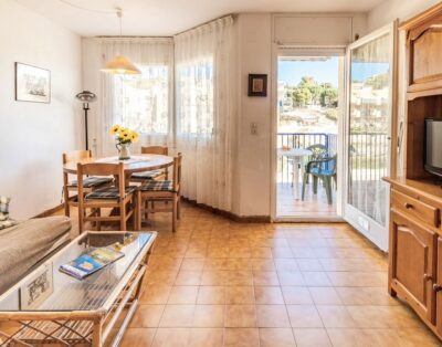 GRIFEU 17 – Acollidor apartament al costat de la platja