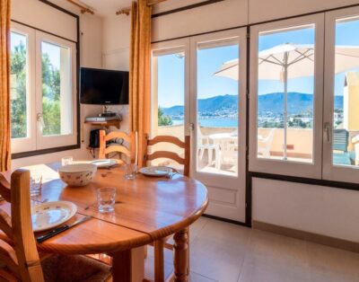 CAP RAS 03 – Appartement au dernier étage avec vue sur mer
