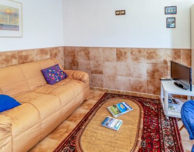 GRIFEU 10 – Apartment with outside terrace