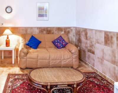 GRIFEU 10 – Apartment with outside terrace