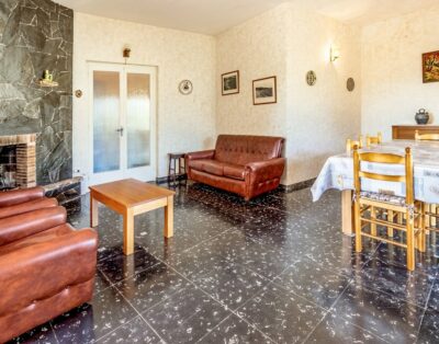 GRIFEU 14 – Apartament amb terrassa exterior i jardí