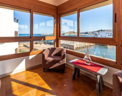 SANT CARLES 21 – Apartament amb vistes al mar i al port