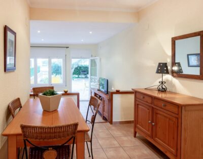 SANT CARLES 26 – Magnífico apartamento renovado con jardín