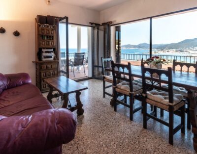 GRIFEU 05 –Appartement lumineux avec terrasse et vue sur mer