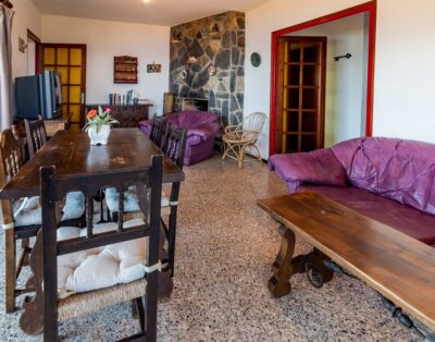 GRIFEU 05 –Appartement lumineux avec terrasse et vue sur mer