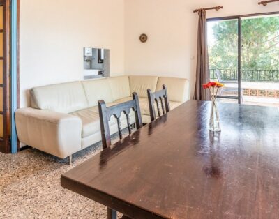 GRIFEU 06 –Appartement lumineux avec terrasse et vue sur mer