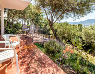 GRIFEU 08 – Appartement avec une agréable terrasse extérieure
