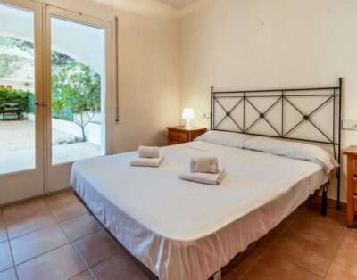 SANT CARLES 26 – Magnífico apartamento renovado con jardín