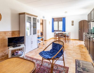 GRIFEU 10 – Apartment with outside terrace