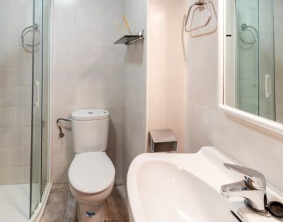 GRIFEU 17 – Acollidor apartament al costat de la platja