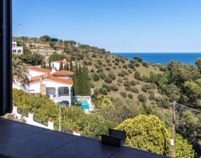 GRIFEU 05 –Appartement lumineux avec terrasse et vue sur mer