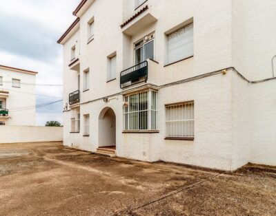 SANT CARLES 26 – Magnífico apartamento renovado con jardín