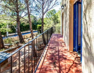 GRIFEU 14 – Apartament amb terrassa exterior i jardí
