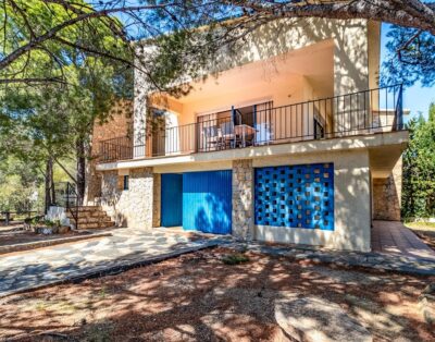 GRIFEU 14 – Apartament amb terrassa exterior i jardí