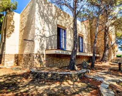 GRIFEU 14 – Apartament amb terrassa exterior i jardí