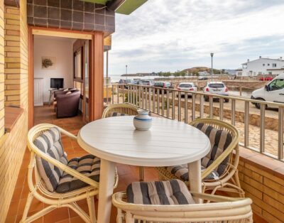 SANT CARLES 22 – Apartament assolellat amb vistes al mar