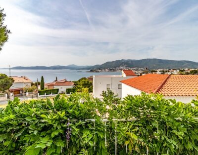 CAP RAS 01 – Apartament amb terrassa i vistes