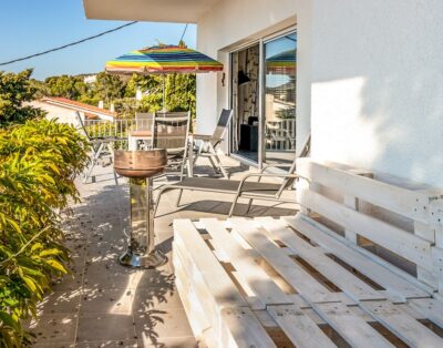 CAP RAS 01 – Apartament amb terrassa i vistes