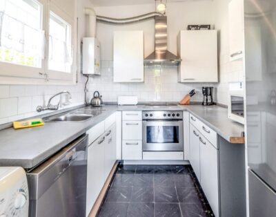 CAP RAS 01 – Apartament amb terrassa i vistes