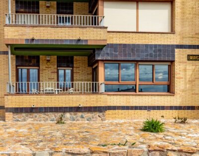 SANT CARLES 22 – Apartament assolellat amb vistes al mar
