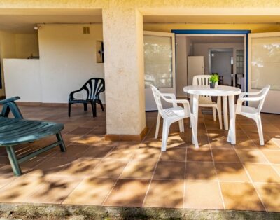 GRIFEU 15 – Apartament petit amb patí