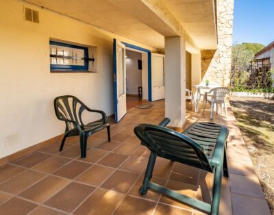 GRIFEU 15 – Apartament petit amb patí
