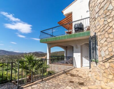 GRIFEU 11 – Apartament amb terrassa i vista panoràmica
