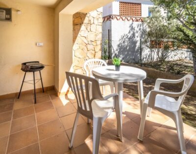 GRIFEU 15 – Apartament petit amb patí