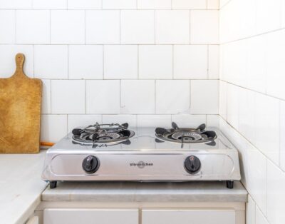 GRIFEU 15 – Apartament petit amb patí