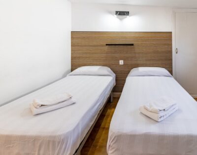 GRIFEU 15 – Apartament petit amb patí