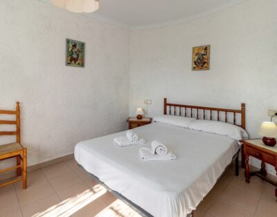 GRIFEU 11 – Apartament amb terrassa i vista panoràmica