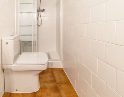GRIFEU 15 – Apartament petit amb patí