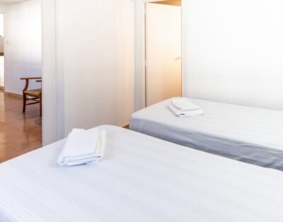 GRIFEU 15 – Apartament petit amb patí