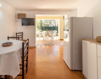 GRIFEU 15 – Apartament petit amb patí