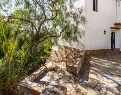 GRIFEU 11 – Apartament amb terrassa i vista panoràmica