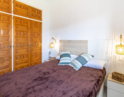 GRIFEU 18 – Apartament amb terrassa i vistes