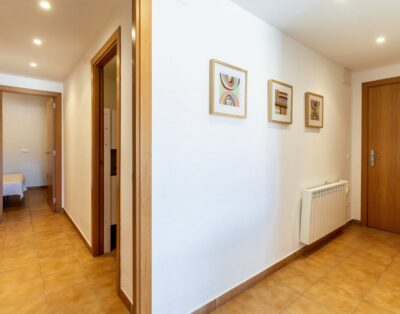 PORT DE LLANÇÀ 44 – Apartamento moderno con terraza
