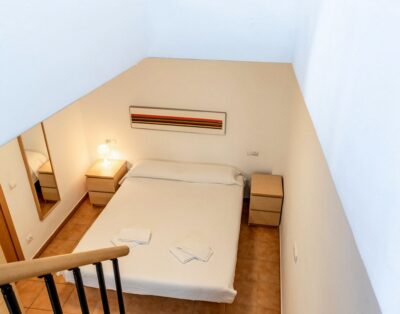 PORT DE LLANÇÀ 44 – Apartamento moderno con terraza