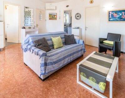 CAP RAS 04.3 – Appartement avec terrasse et vue sur la mer