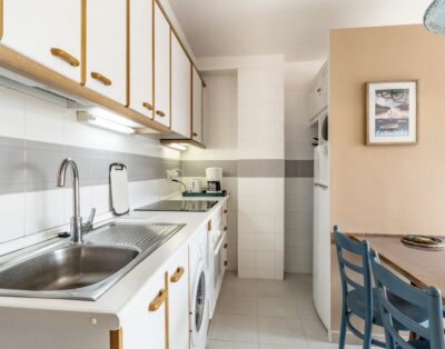 PORT DE LLANÇÀ 43 – Ático con piscina comunitaria