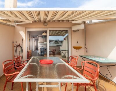 PORT DE LLANÇÀ 43 – Ático con piscina comunitaria