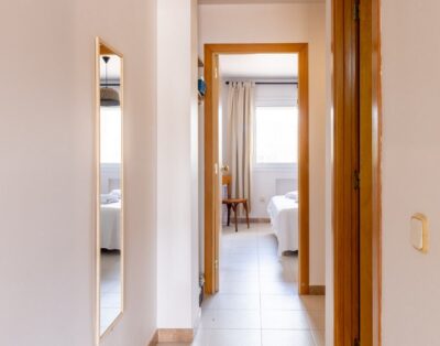 PORT DE LLANÇÀ 43 – Ático con piscina comunitaria