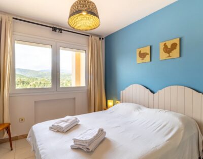 PORT DE LLANÇÀ 43 – Ático con piscina comunitaria