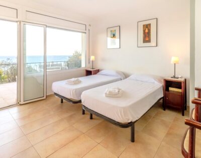 CAU DEL LLOP 71 – Bonito apartamento con terraza