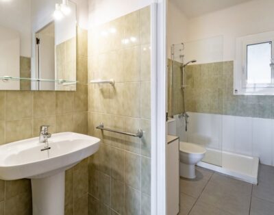 CAP RAS 04.3 – Appartement avec terrasse et vue sur la mer