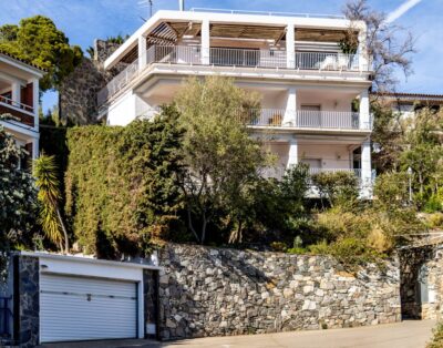 CAP RAS 04.3 – Appartement avec terrasse et vue sur la mer