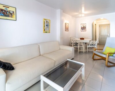 GRIFEU 15.1 – Casa adossada amb piscina comunitària i vistes